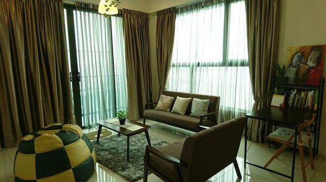 Cozy HomeStay @ TREEZ Condo Bukit Jalil - Photo5