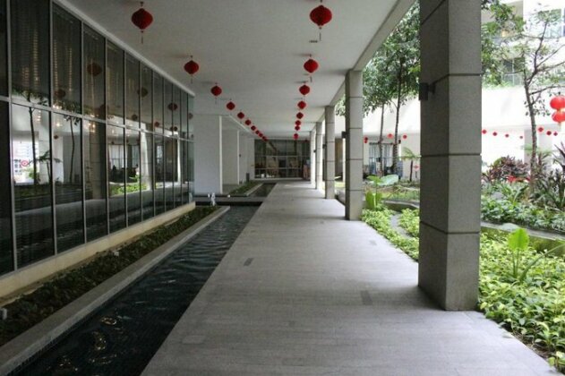 Hazy Regalia Residence - Photo4