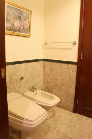 KL Service Suite at Times Square - Photo4