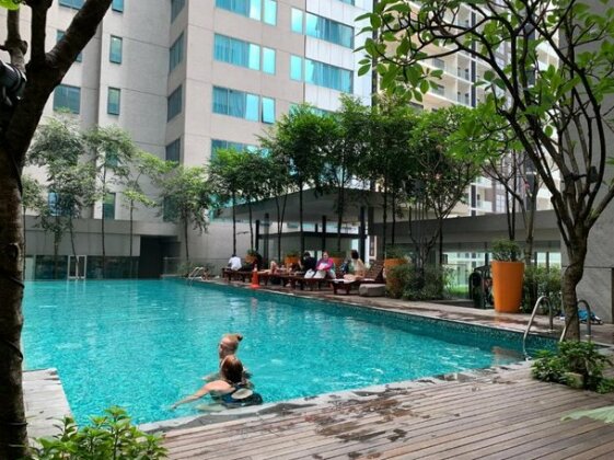 Minimalist Studio Mercu Summer Suites - Photo4