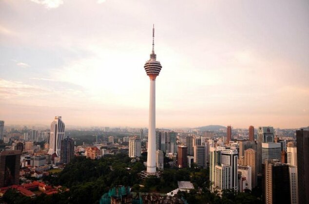 MZ Platinum Suite KLCC KL Tower Infinity Pool - Photo3