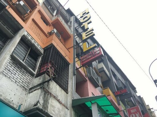 New Eastern Hotel - Photo2