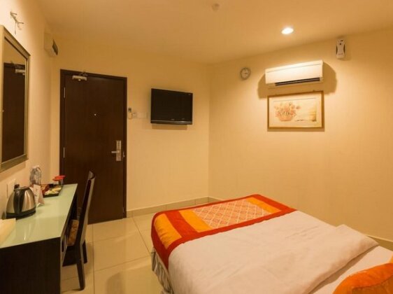 OYO Rooms Little India Junction - Photo3