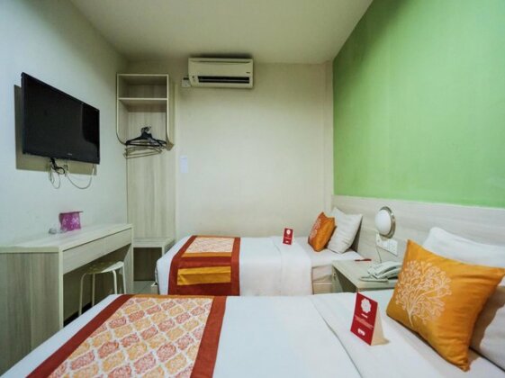 Oyo Rooms Pwtc Lrt Station - Photo2