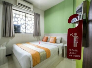 Oyo Rooms Pwtc Lrt Station