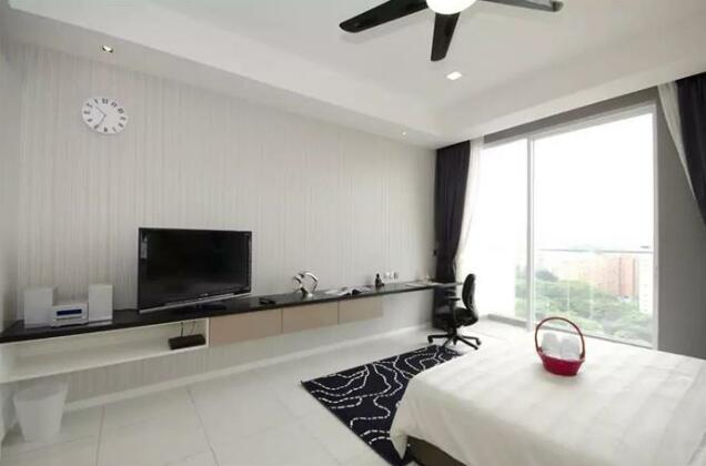 Placin at M-Suites Embassy Row KL - Photo2