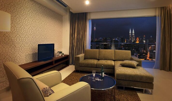 Regalia Service Suite - Photo2