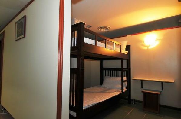 Share Room With Air-Cond at City Centre - Photo2