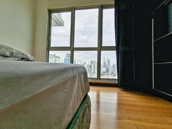 Sky society - A luxury hostel with rooftop infinity pool and sky scraper views - Photo3