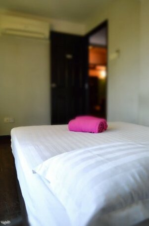 Travel Hub Guesthouse - Photo3