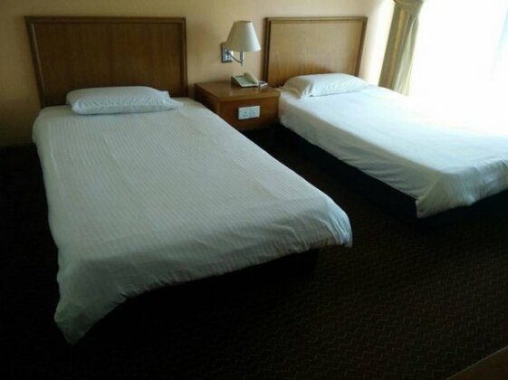 Putra Brasmana Hotel - Photo5