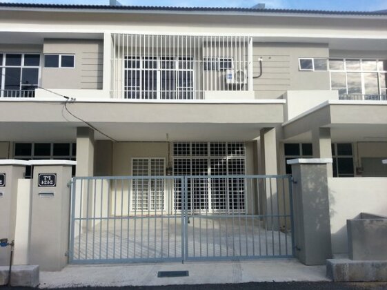 Muaz Guest House