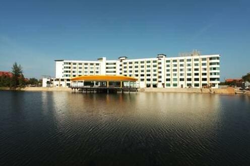 The Regency Waterfront Hotel - Photo2