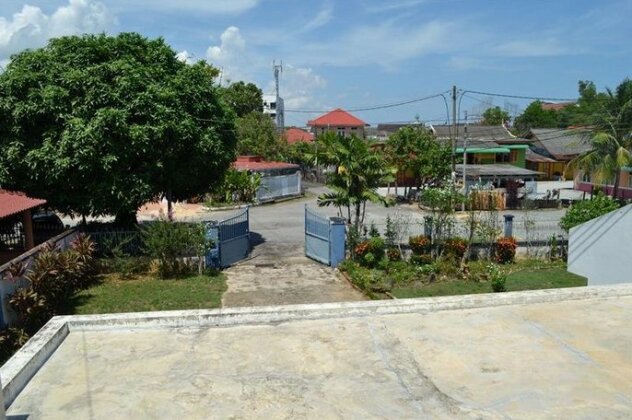  Photo 1
