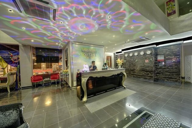 Arenaa Batik Boutique - Photo2