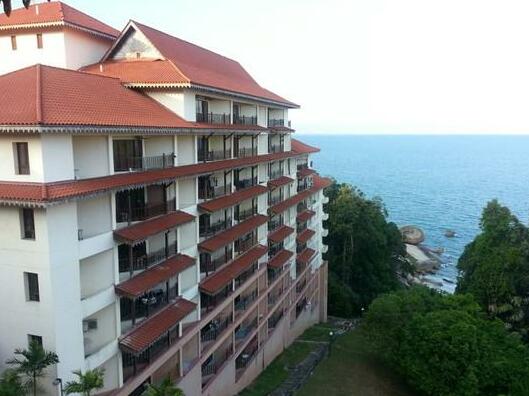 Teluk Cempedak Guest Condominium