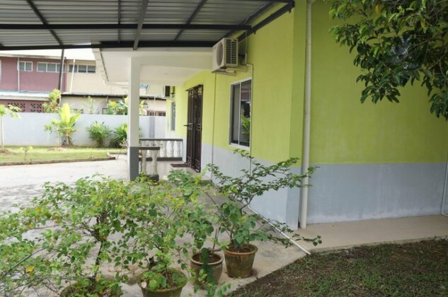 Budget Umi Homestay Kuching - Photo4