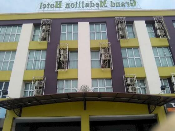 Grand Medallion Hotel