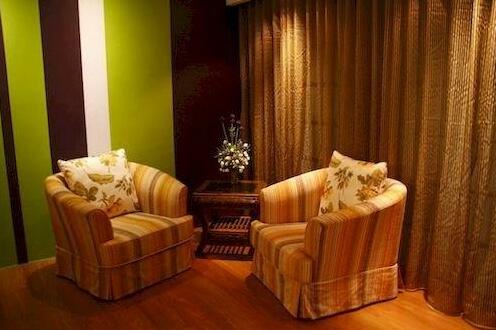 Grand Medallion Hotel - Photo3