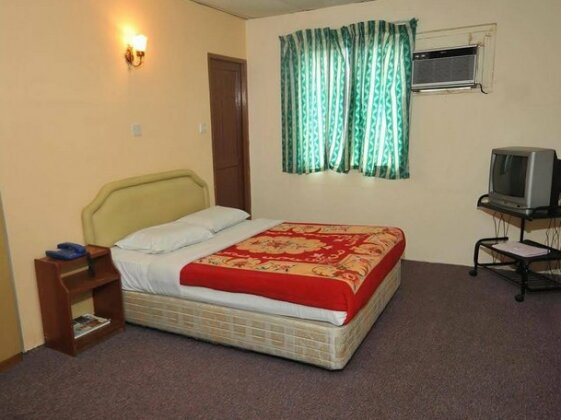 Hotel Longhouse - Photo4