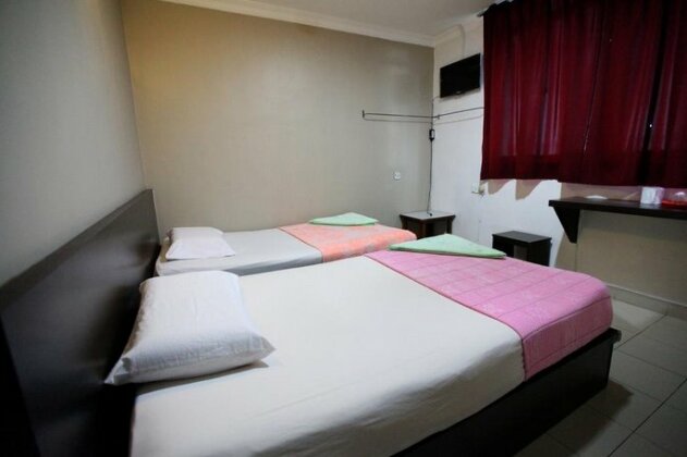 Mandarin Hotel Kuching - Photo2