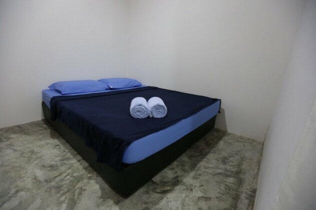 Noisy Room - Photo5