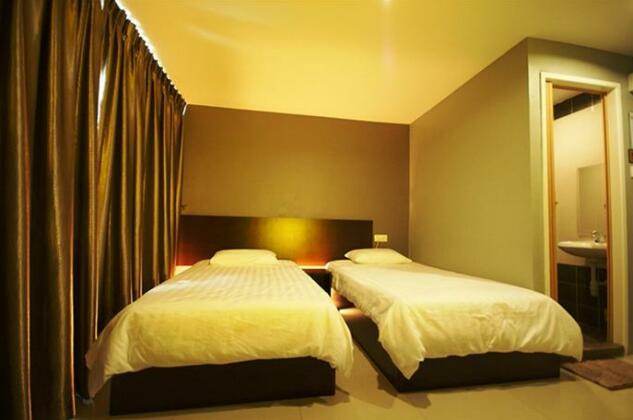 One Point Hotel - Photo2