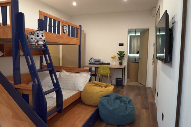 Regatta Suites - Photo4
