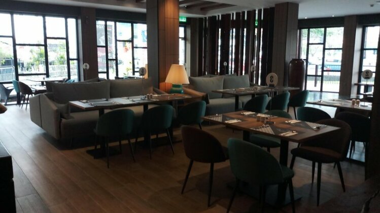 Roxy Hotel Padungan - Photo5