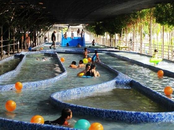 Sinar Serapi Eco Theme Park Resort - Photo2