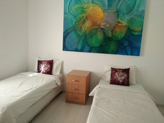 Wesberly Apartments - Photo4