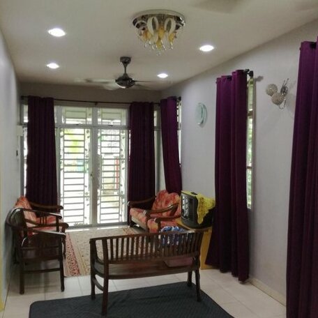 Kulim Baiduri Homestay - Photo4