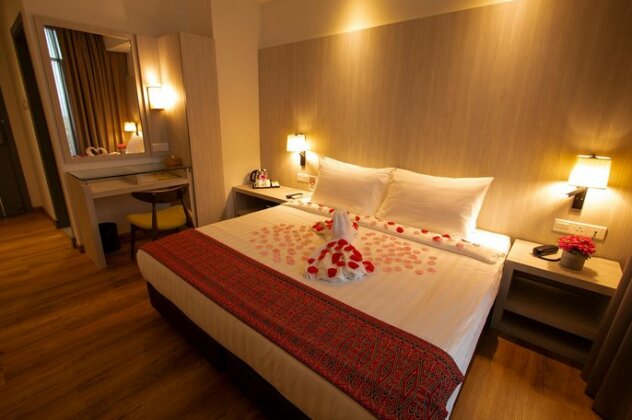 Az Hotel & Serviced Apartments - Photo4