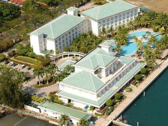 Billion Waterfront Hotel - Photo2
