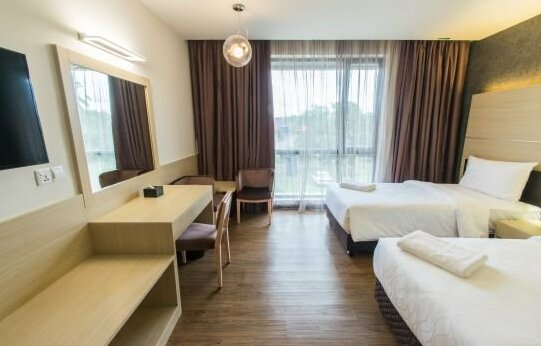 Hotel Labuan Point - Photo3