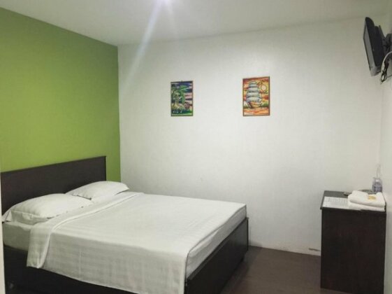 Red Tomato Hotel - Photo3