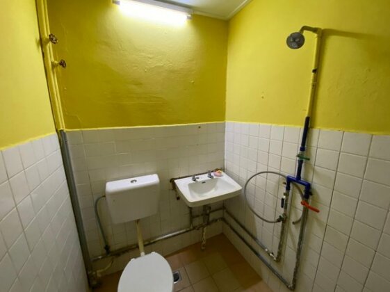Spot On 89863 Hotel Fah Fah - Photo4