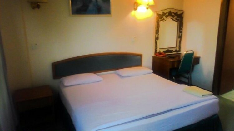 Golden Palms Hotel - Photo3