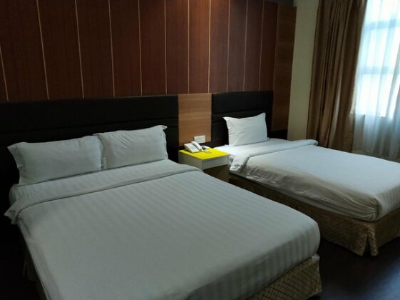 MB Hotel Perdana Square - Photo3
