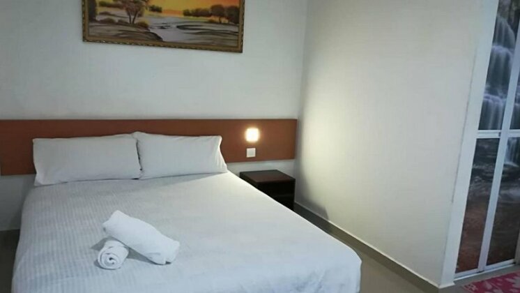Aloha Hotel Lumut - Photo2