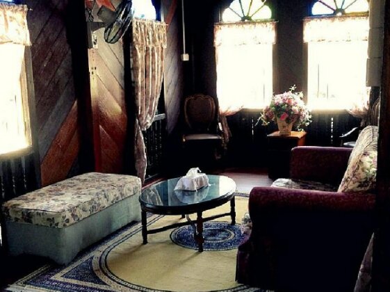 J and J Vacation Home - Photo5