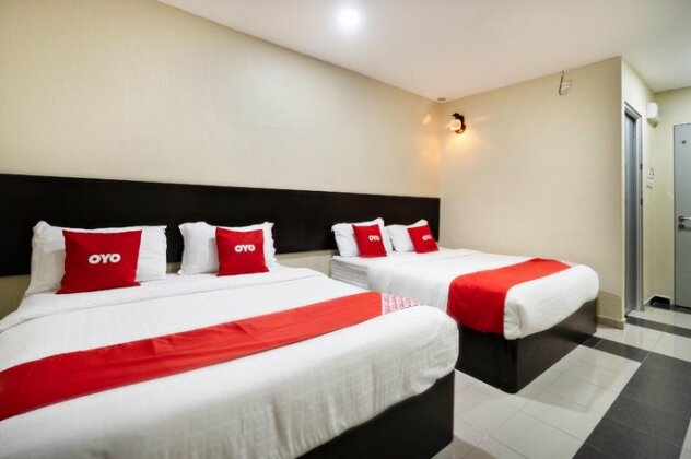 OYO 89960 Manjung Inn Hotel - Photo4