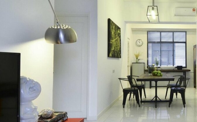 A Place Called Home - Photo2