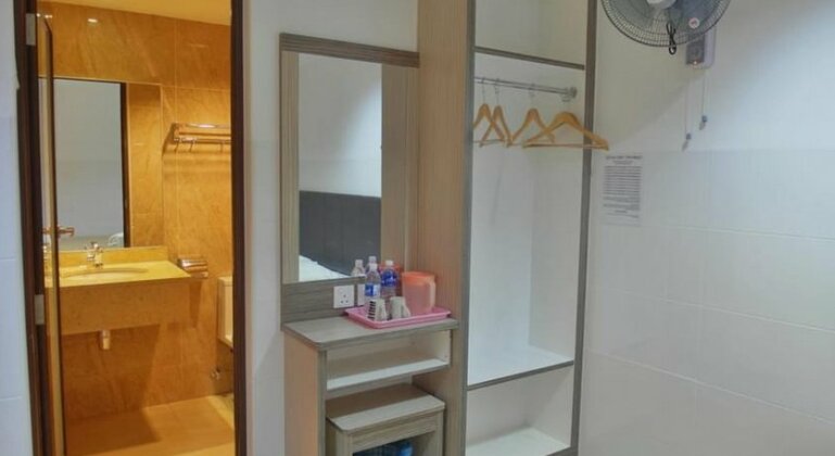 Comfort Two Hotel - Photo5