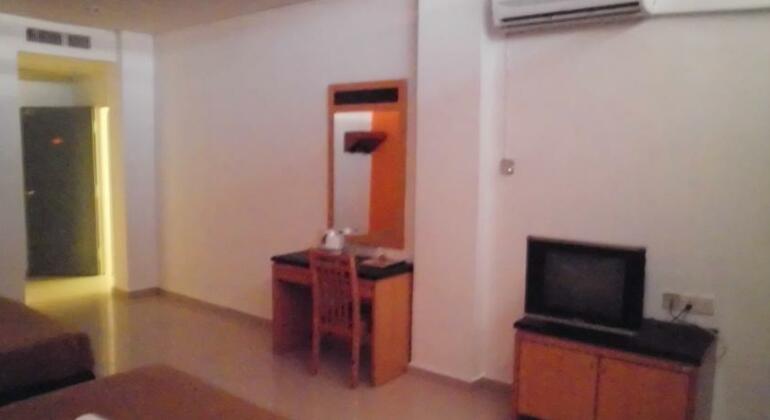 Dream Suites Hotel - Photo5