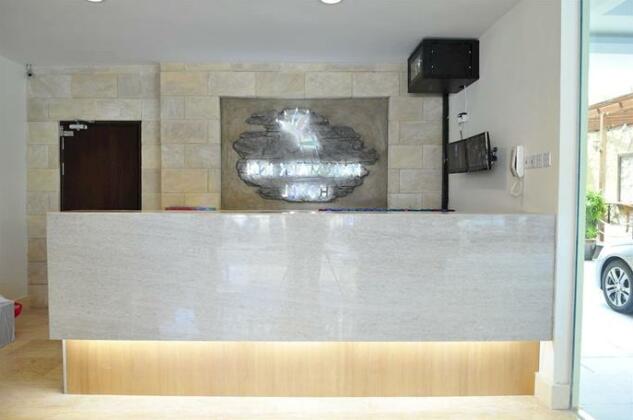 Hotel Hallmark Inn - Photo3