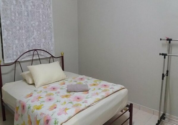 Taman Tanjung Minyak Homestay - Photo3