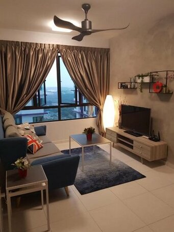 Top Sky Living@The Heights Residence/6-8pax WIFI - Photo2