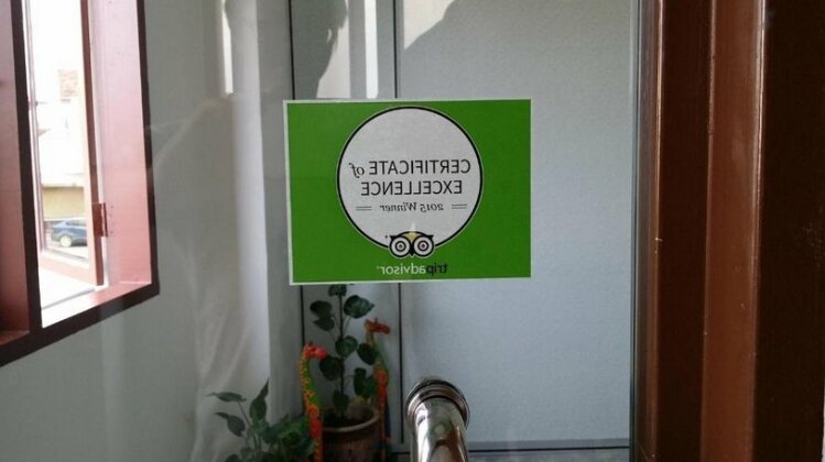 Victors Guest House - Photo3