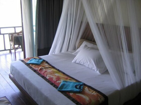 Gem Island Resort & Spa - Photo5
